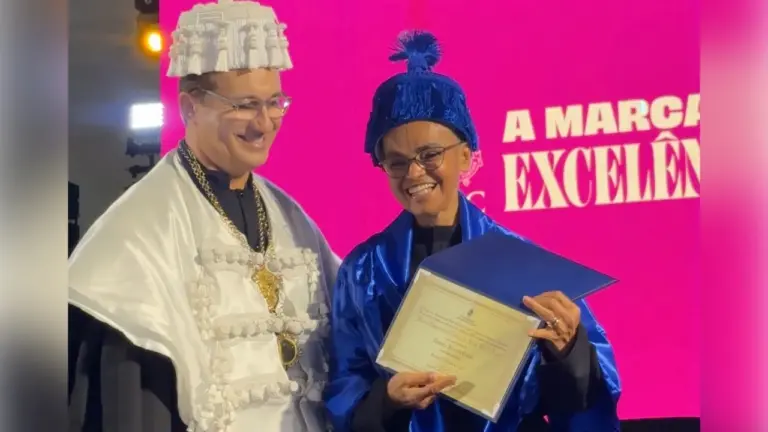 UFC homenageia Marina Silva com título de Doutora Honoris Causa