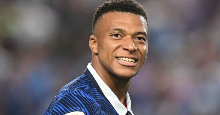 França perde titular e deve ter mais mudanças contra a Noruega na Copa