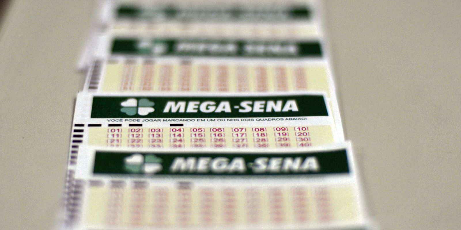 Mega-Sena acumula e prêmio principal vai para R$ 27 milhões Mega-Sena acumula e prêmio principal vai para R$ 27 milhões