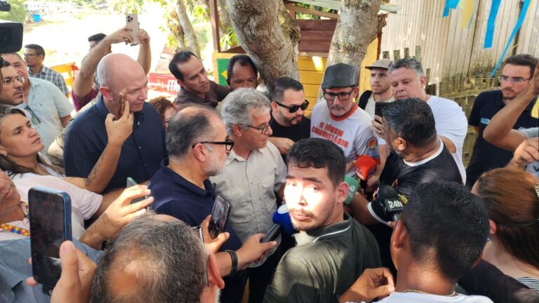 Ministro anuncia ponte estaiada sobre o Rio Caeté, na BR-364 Ministro anuncia ponte estaiada sobre o Rio Caeté, na BR-364