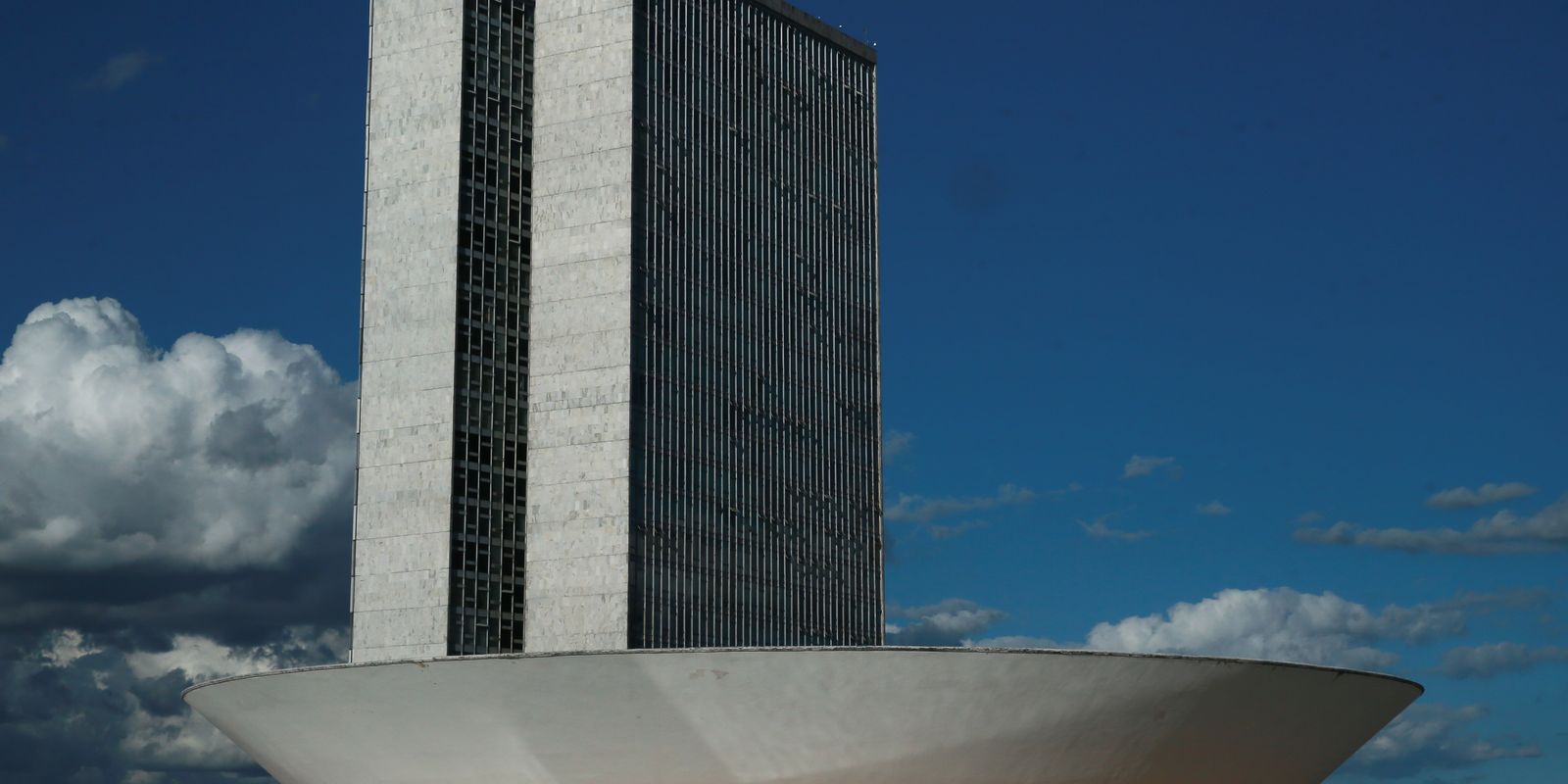 Governo enviará PL à Câmara, nesta semana, para aumentar limite do MEI Governo enviará PL à Câmara, nesta semana, para aumentar limite do MEI