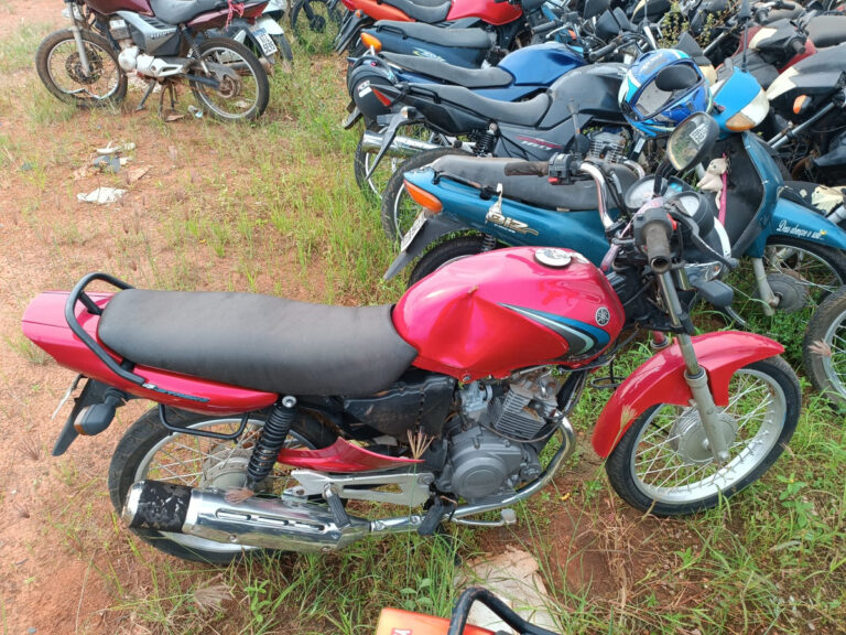 Justiça manda penhorar moto de ex-candidata a vereadora por dívida eleitoral