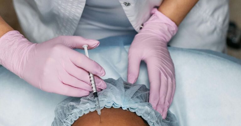 Botox para alisar cabelo e álcool sanitário são recolhidos pela Anvisa