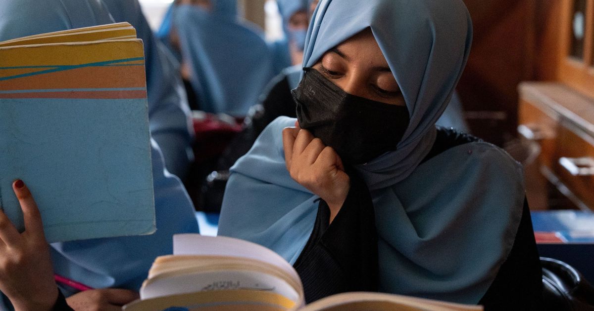 União Europeia recebe autoridades do Talibã em Bruxelas pela primeira vez União Europeia recebe autoridades do Talibã em Bruxelas pela primeira vez