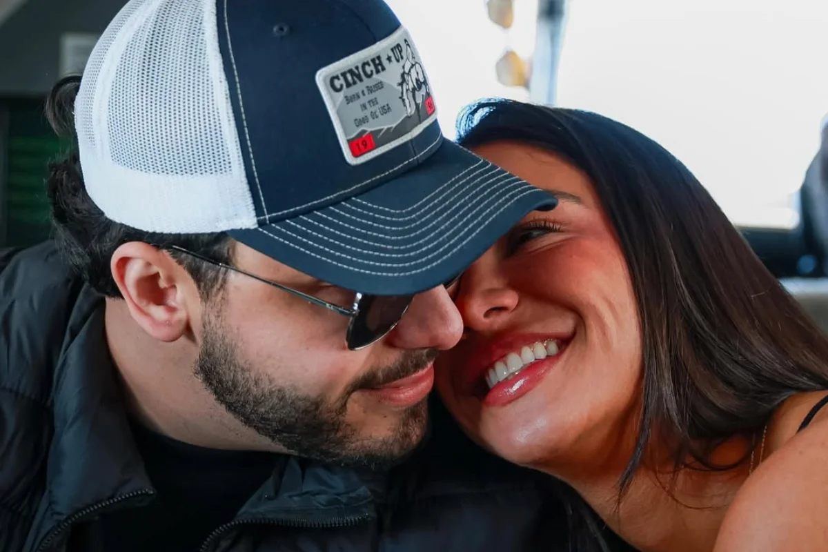 Murilo Huff celebra 3 anos com Gabriela Versiani e se declara Murilo Huff celebra 3 anos com Gabriela Versiani e se declara