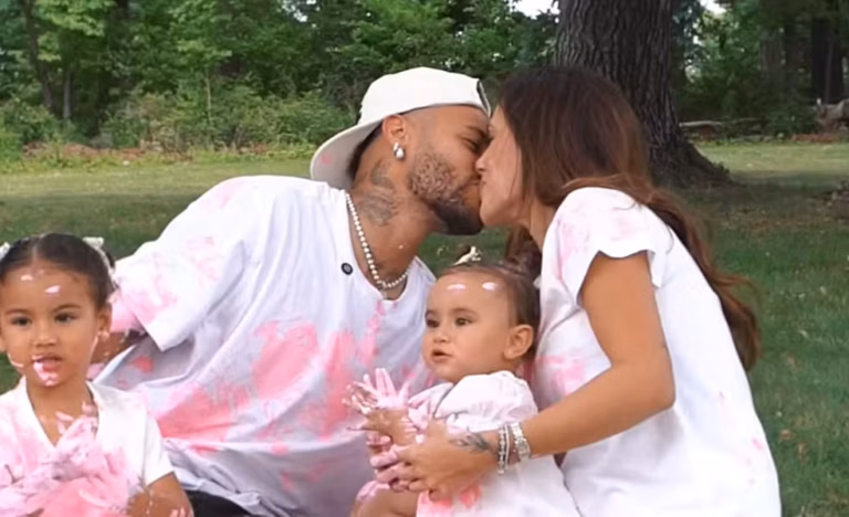 Bruna Biancardi e Neymar anunciam que esperam mais uma menina