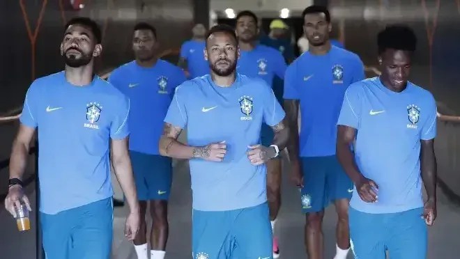 Ancelotti prega respeito ao Japão e vê Neymar como opção de “falso 9”