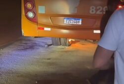 Pneu de ônibus pega fogo na BR-364 entre Sena Madureira e Manoel Urbano