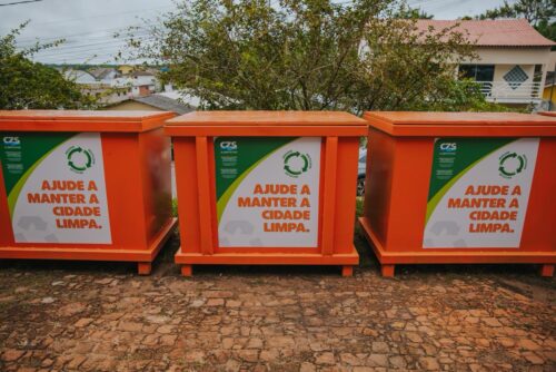 Cruzeiro do Sul inicia instalação de novos contêineres para coleta de lixo