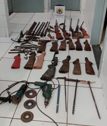Polícia Militar descobre oficina clandestina de armas no Acre; confira