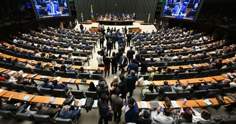 Hugo se reúne com líderes para definir pauta da Câmara antes do recesso