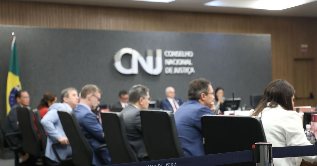 CNJ regulamenta hoje fim da aposentadoria compulsória como punição a juízes CNJ regulamenta hoje fim da aposentadoria compulsória como punição a juízes