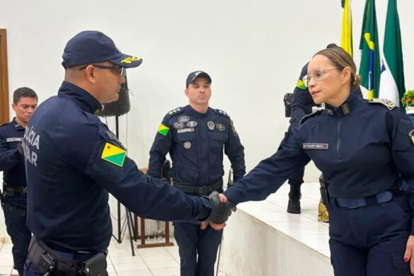 pm (7) Devedores, blogueiras e romances suspeitos: os rumores que dominam a fronteira