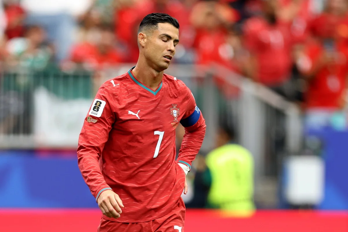 Jogador da RD Congo detona Cristiano Ronaldo: "Não é mais o mesmo" Jogador da RD Congo detona Cristiano Ronaldo: “Não é mais o mesmo”