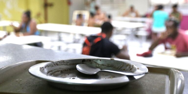 BID anuncia US$ 5,8 bi para a Aliança Global contra a Fome e a Pobreza BID anuncia US$ 5,8 bi para a Aliança Global contra a Fome e a Pobreza