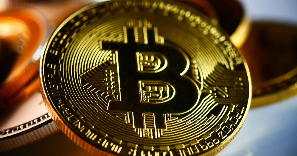 Investidores apontam regulação e macro como principais riscos do bitcoin Investidores apontam regulação e macro como principais riscos do bitcoin