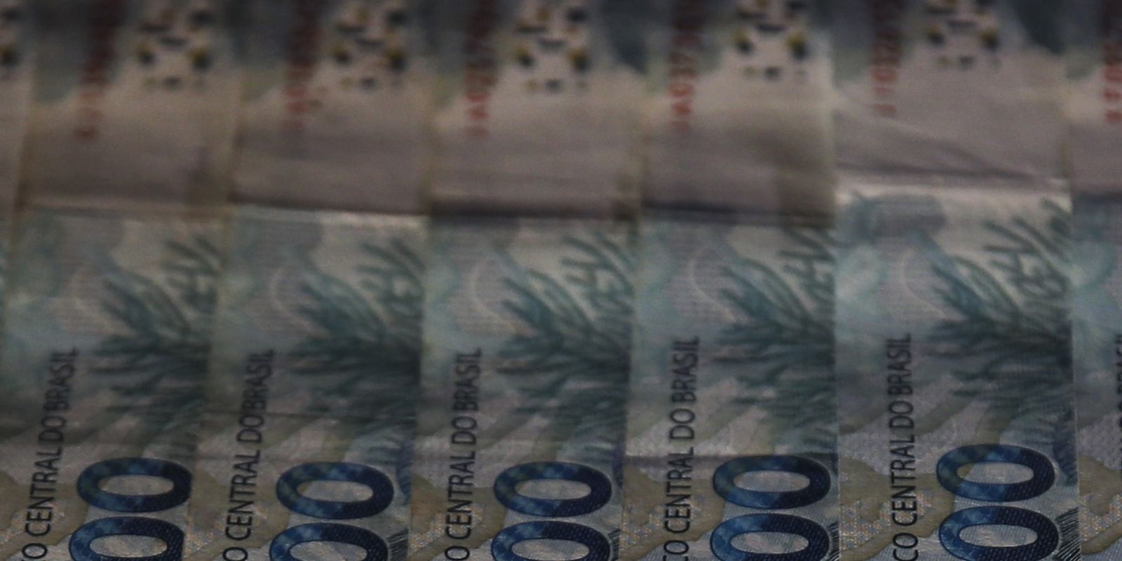 Redução de impostos e equilíbrio fiscal são prioridades, aponta CNI Redução de impostos e equilíbrio fiscal são prioridades, aponta CNI