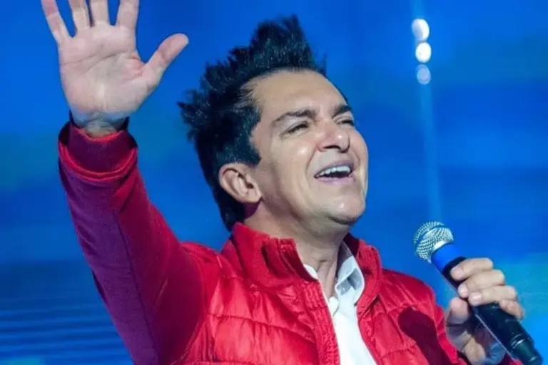 Filho de Regis Danese mostra destruição no quarto após incêndio