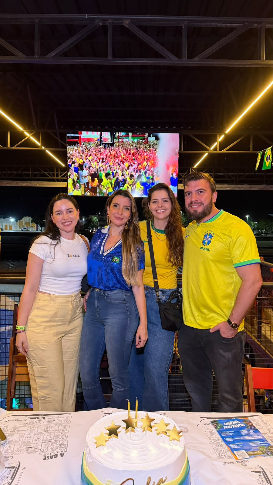Com políticos famosos, jornalista Sofia Bruneta comemora aniversário na Casa do Rio Com políticos famosos, jornalista Sofia Bruneta comemora aniversário na Casa do Rio