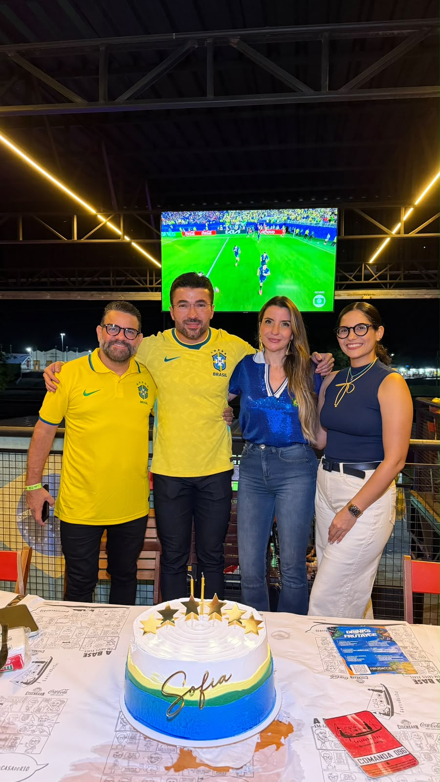 Com políticos famosos, jornalista Sofia Bruneta comemora aniversário na Casa do Rio Com políticos famosos, jornalista Sofia Bruneta comemora aniversário na Casa do Rio