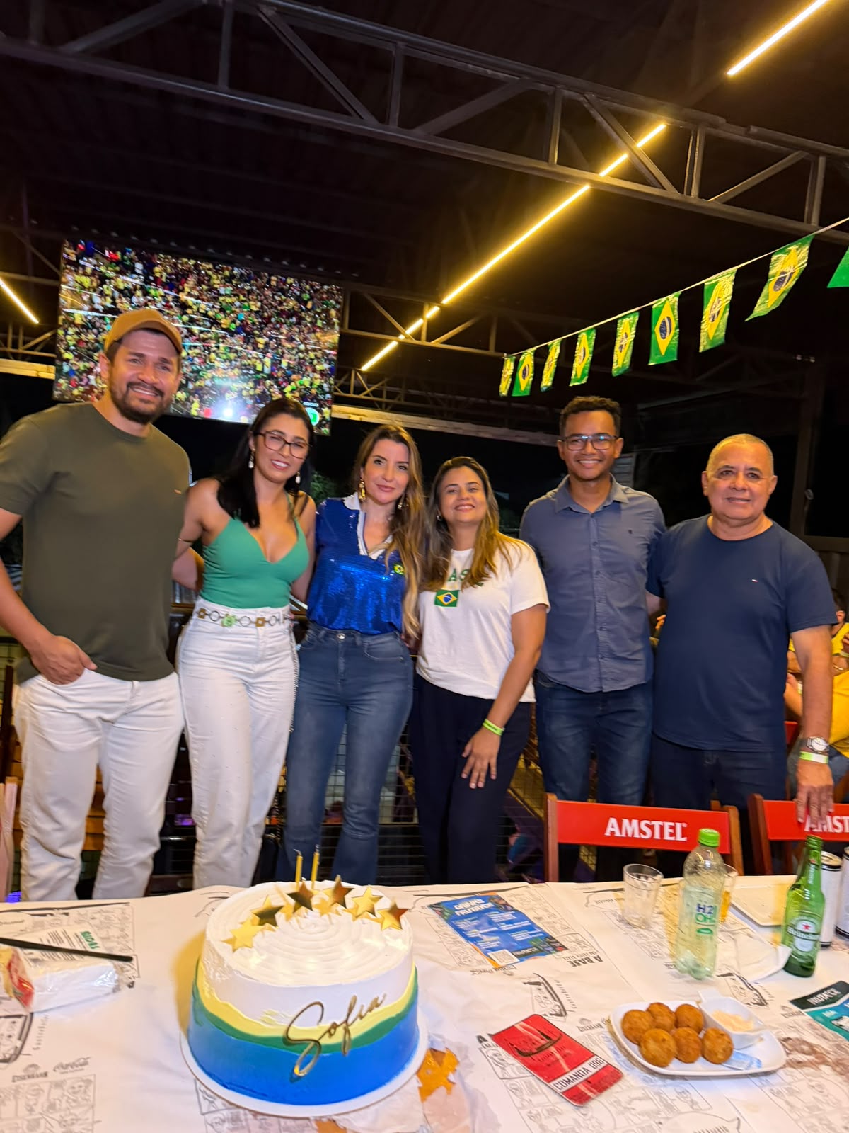 Com políticos famosos, jornalista Sofia Bruneta comemora aniversário na Casa do Rio Com políticos famosos, jornalista Sofia Bruneta comemora aniversário na Casa do Rio