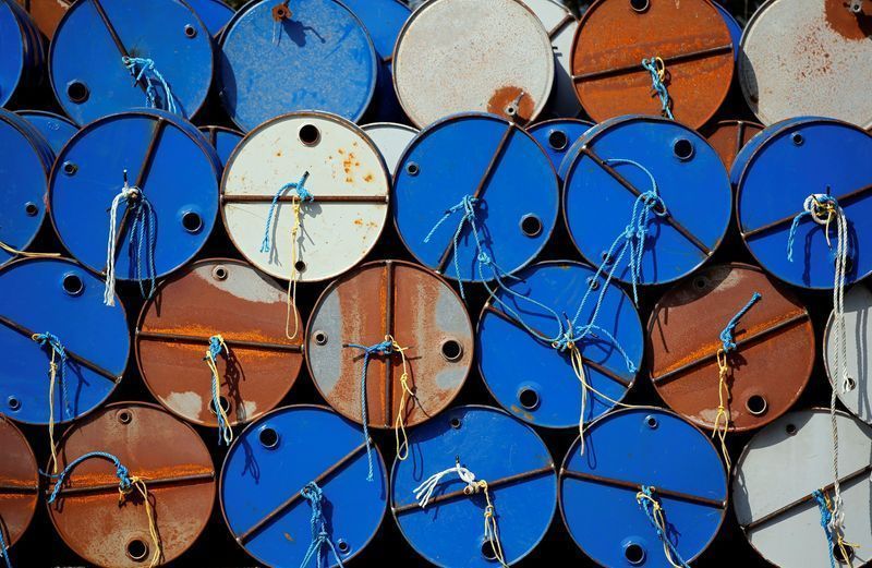 Produção de petróleo atinge recorde de 3,7 milhões de barris por dia Produção de petróleo atinge recorde de 3,7 milhões de barris por dia