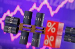 Recuperação em ações de tecnologia alivia mercados globais; petróleo cede