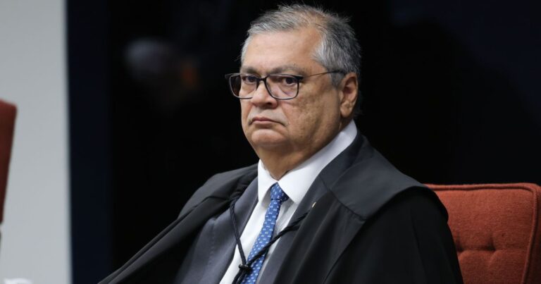 Após ajustes, Dino homologa plano do governo para reestruturar a CVM