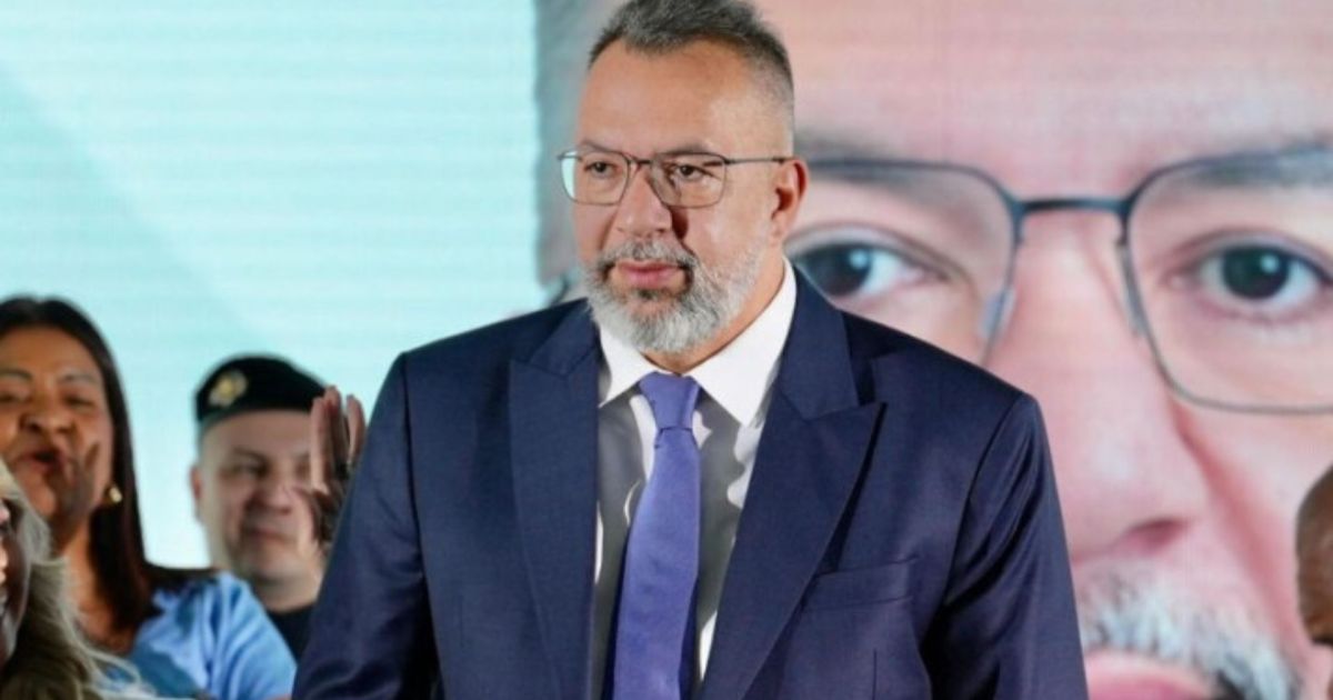 PF prende ex-prefeito Márcio Canella por posse ilegal de fuzil no Rio PF prende ex-prefeito Márcio Canella por posse ilegal de fuzil no Rio