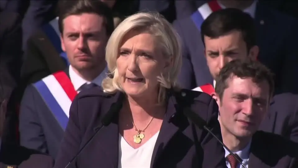 Le Pen lidera pesquisas para eleição de 2027 mesmo após condenação Le Pen lidera pesquisas para eleição de 2027 mesmo após condenação