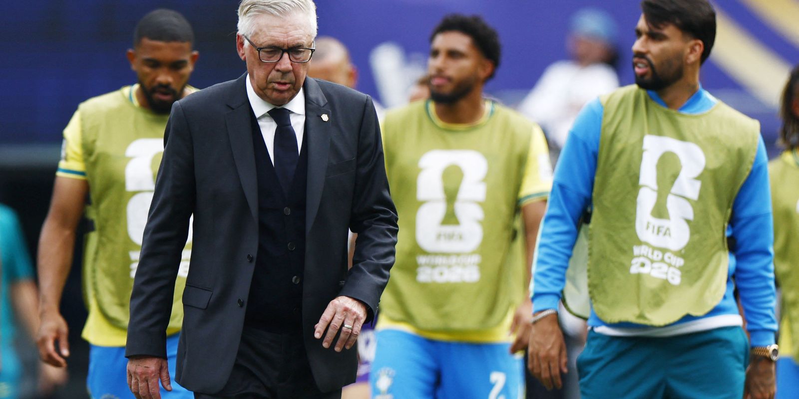 Ancelotti lamenta eliminação e já projeta novo ciclo: "Não é o fim" Ancelotti lamenta eliminação e já projeta novo ciclo: "Não é o fim"
