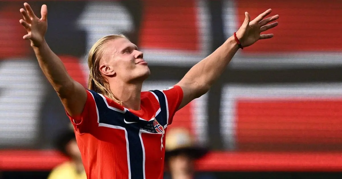 VÍDEO: concurso de sósias de Haaland agita pré-jogo de Noruega x Inglaterra VÍDEO: concurso de sósias de Haaland agita pré-jogo de Noruega x Inglaterra
