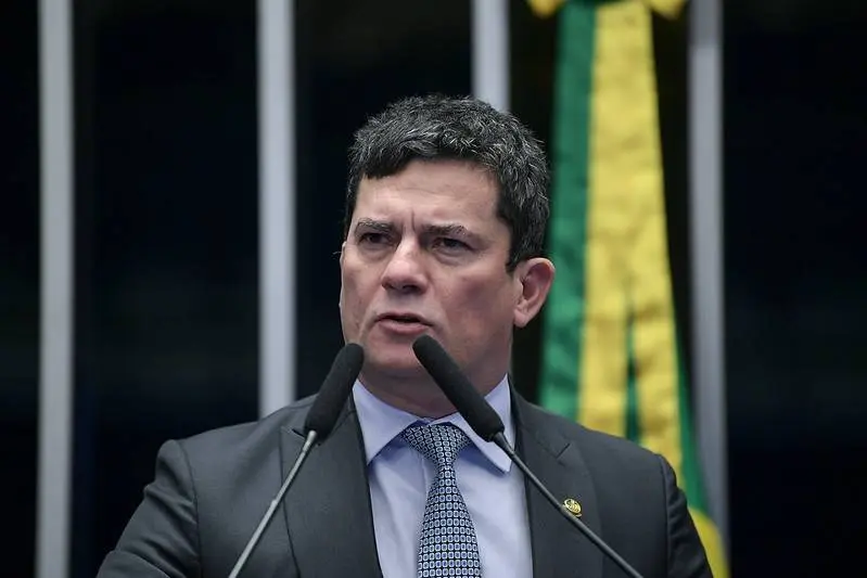 Moro critica decisão que proibiu visitas de Flávio a Bolsonaro: “falta legalidade”