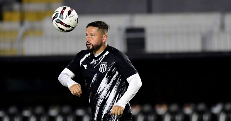 Jogador da Ponte cobra presidente após atrasos salariais: “Saia do clube”