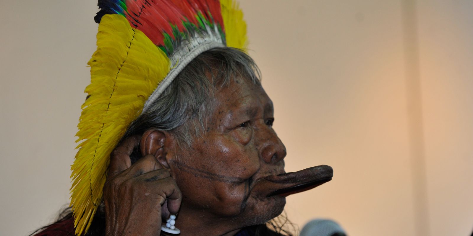 Cacique Raoni apresenta boa evolução clínica e vai para enfermaria Cacique Raoni apresenta boa evolução clínica e vai para enfermaria
