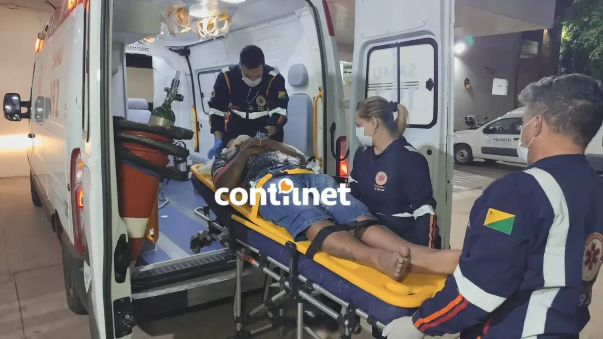 Gustavo foi lançado ao chão e sofreu um sangramento no ouvido direito