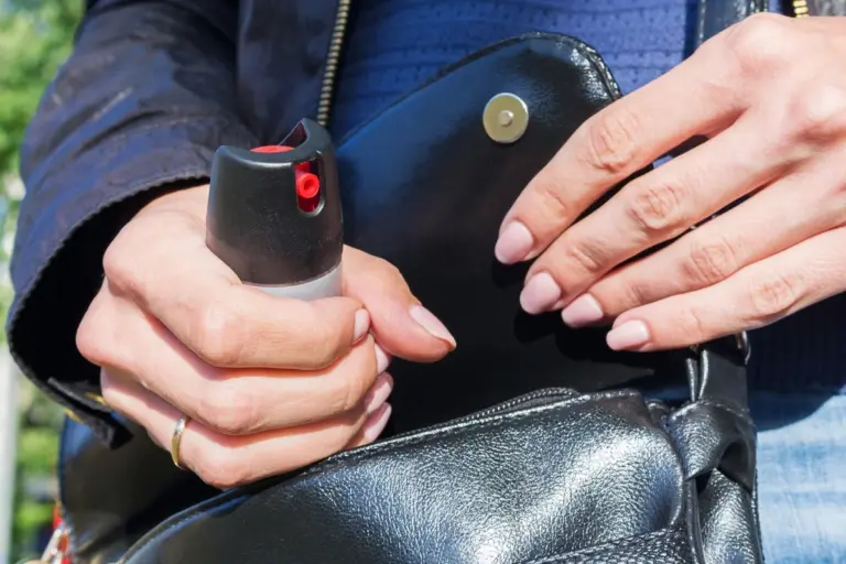 Lula sanciona lei que autoriza venda e posse de spray de pimenta para mulheres