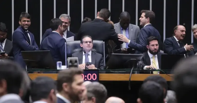 Republicanos enviou 43% das emendas de comissão à PB de Hugo, diz relatório