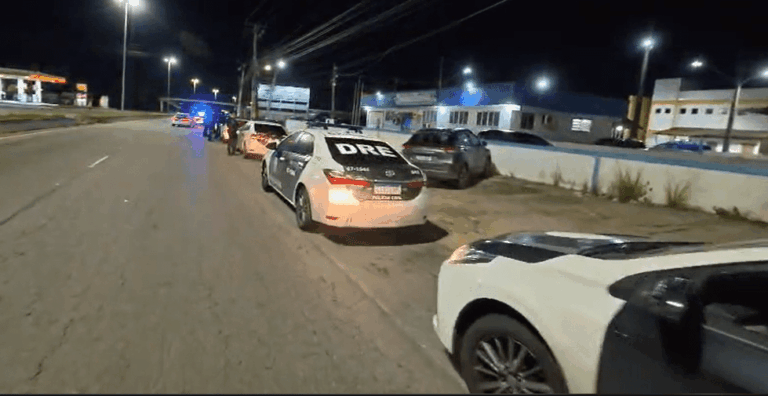 Operação mira grupo ligado a ‘Abelha’ na Região dos Lagos do RJ Operação mira grupo ligado a ‘Abelha’ na Região dos Lagos do RJ