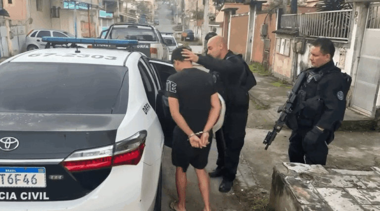 Polícia investiga esquema de carros roubados e placas clonadas no RJ