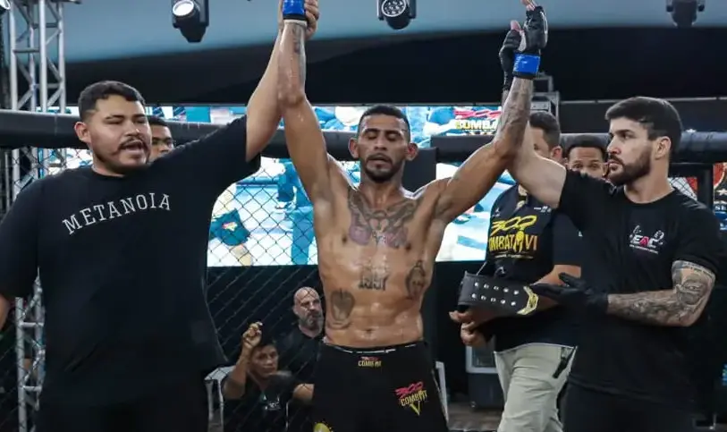 Atleta acreano conquista cinturão em competição de MMA