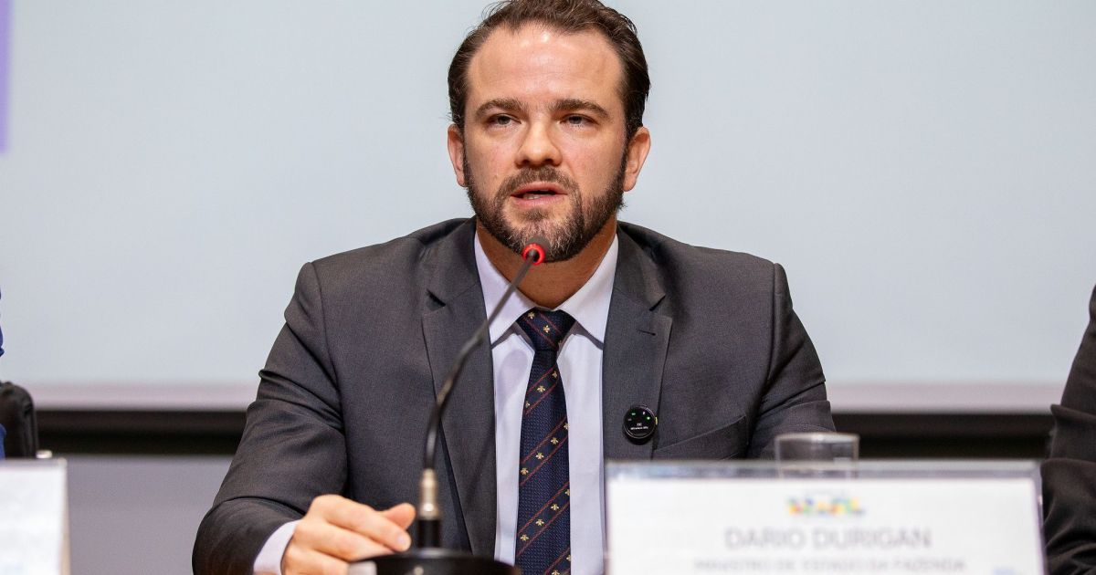 Com nova alta do petróleo, Durigan adia retirada de subsídio à gasolina Com nova alta do petróleo, Durigan adia retirada de subsídio à gasolina