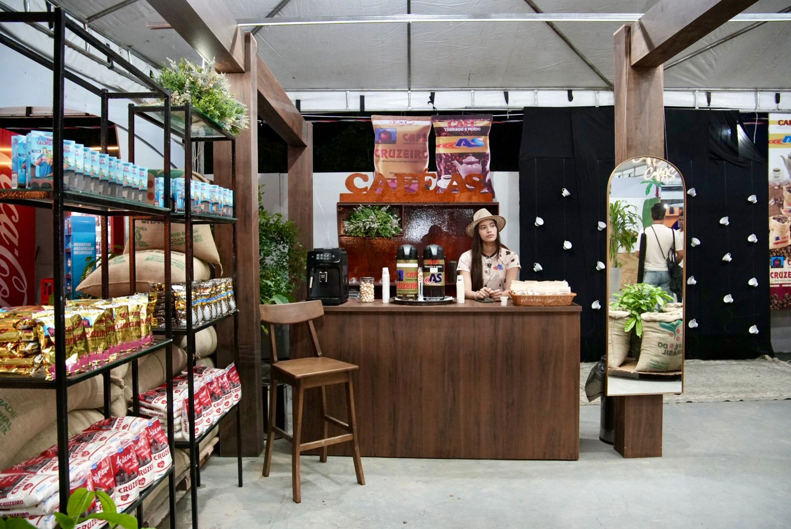 Veja as imagens da primeira noite da Expoacre Juruá 2026