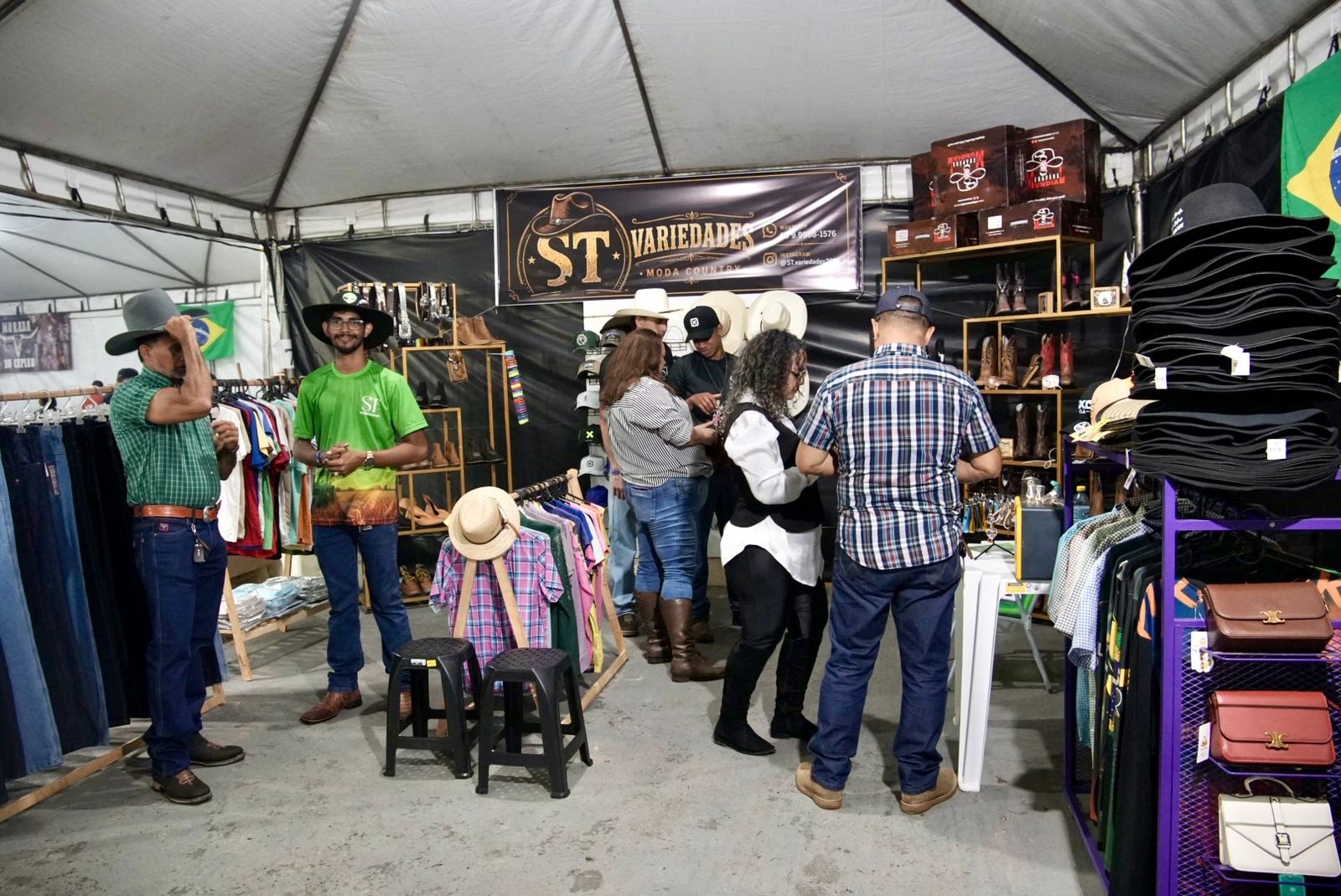 Veja as imagens da primeira noite da Expoacre Juruá 2026