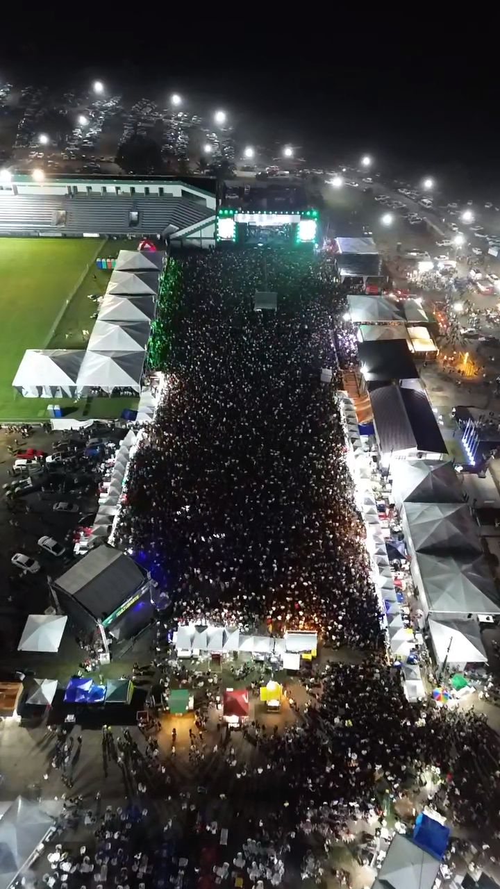 Veja as imagens da primeira noite da Expoacre Juruá 2026