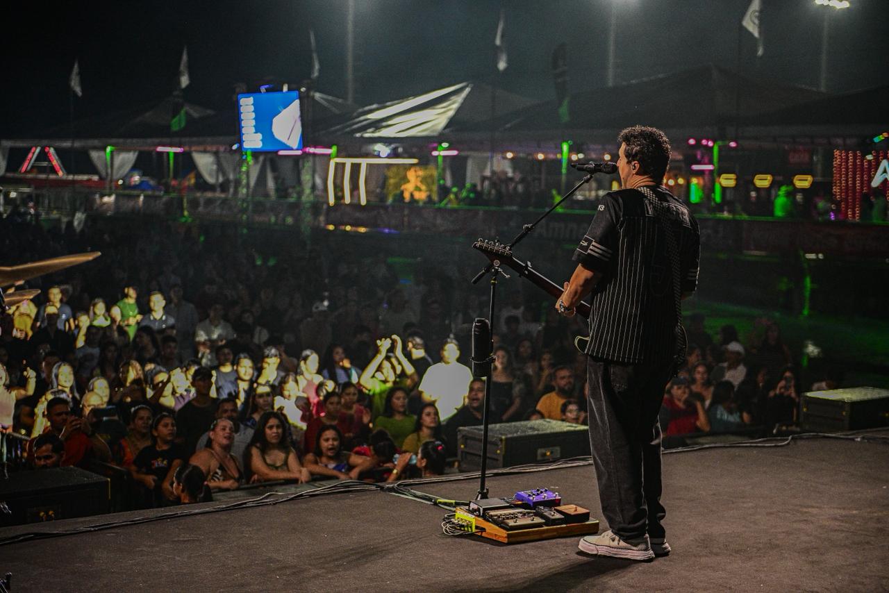 Confira as imagens da segunda noite da Expoacre Juruá