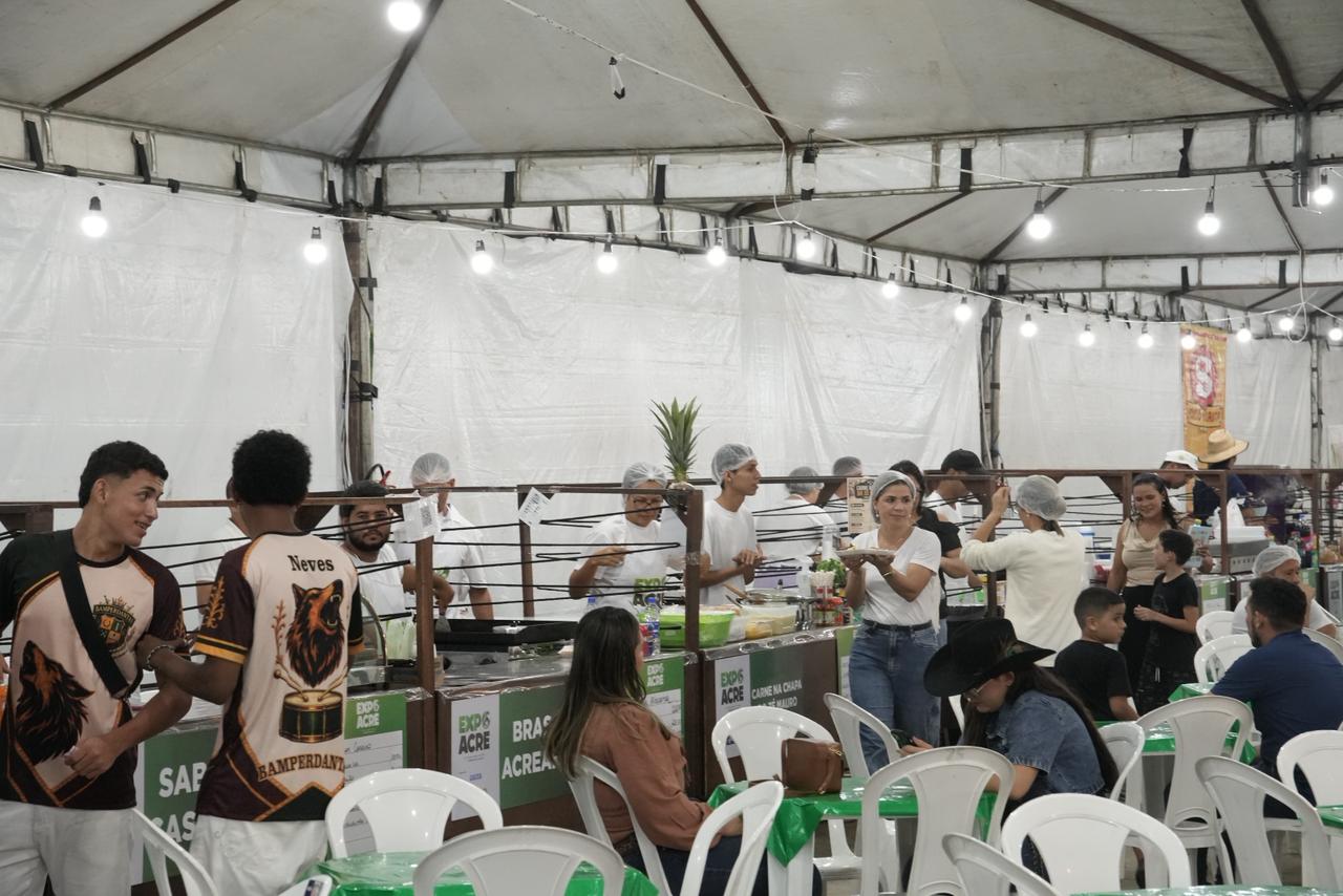 Confira os principais registros da 3ª noite da Expoacre Juruá Confira os principais registros da 3ª noite da Expoacre Juruá