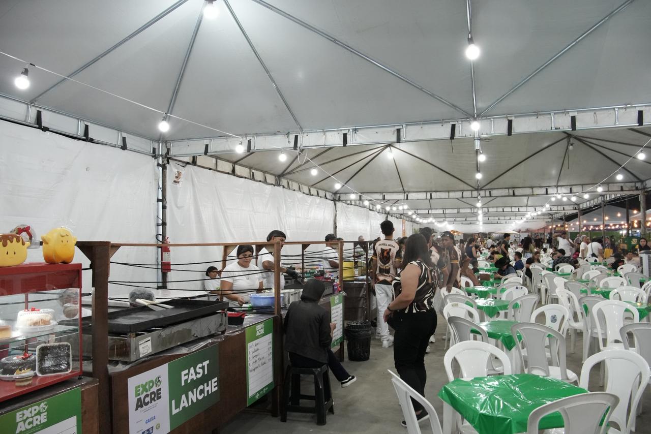Confira os principais registros da 3ª noite da Expoacre Juruá Confira os principais registros da 3ª noite da Expoacre Juruá