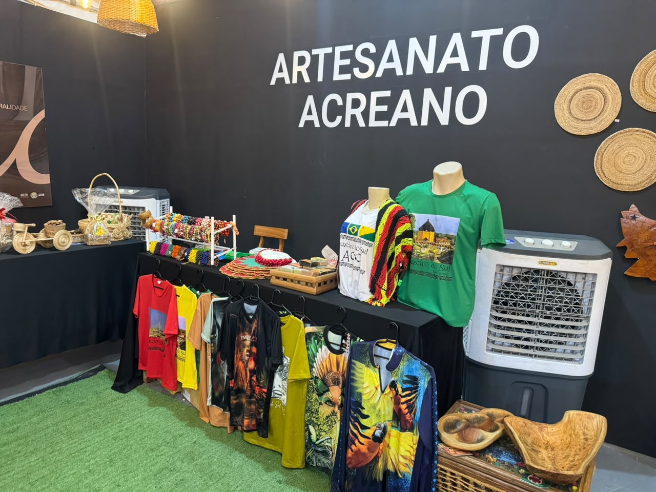 Confira os principais registros da 3ª noite da Expoacre Juruá Confira os principais registros da 3ª noite da Expoacre Juruá