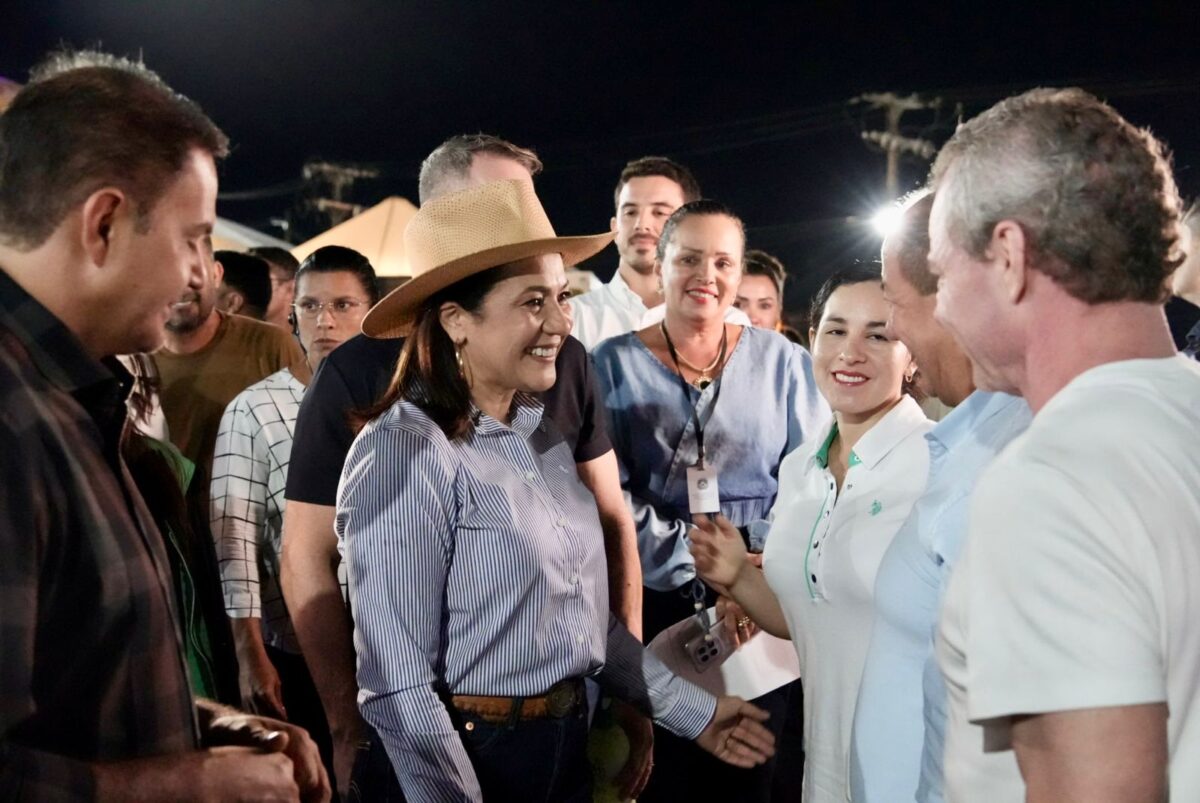Veja as imagens da primeira noite da Expoacre Juruá 2026